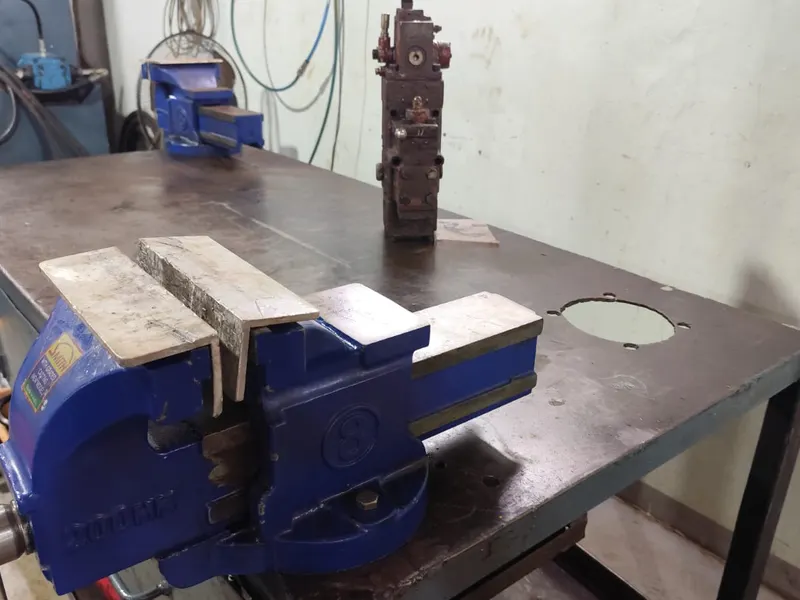 Hydraulic Testing Table